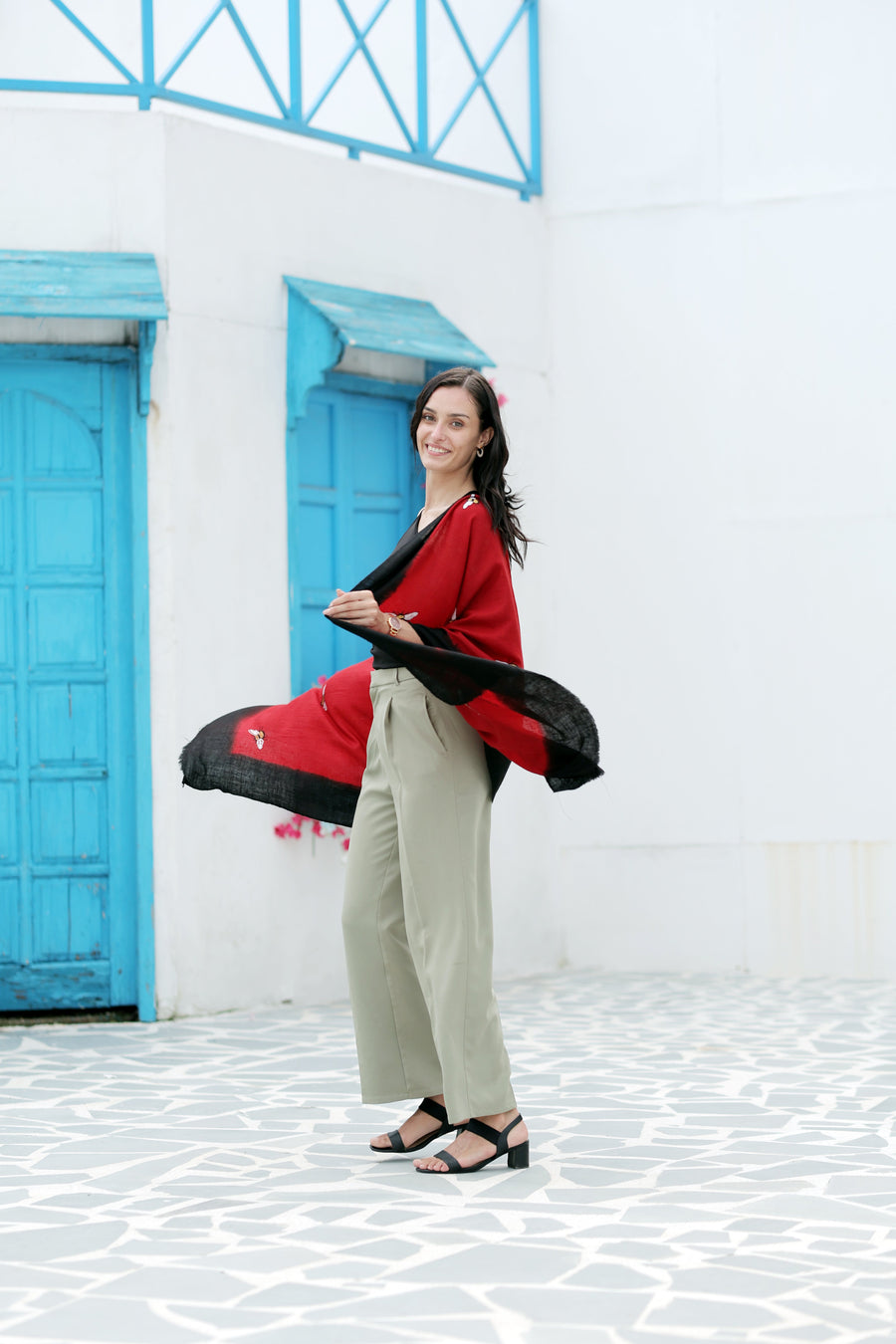 How to Choose a Shawl That Doesn’t Irritate Skin