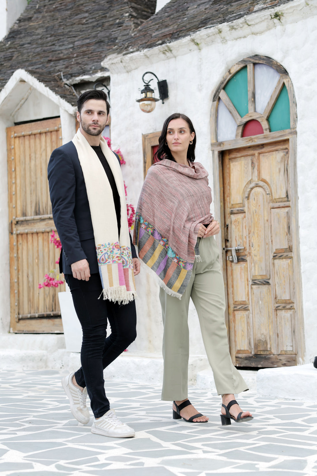 What is Pashmsutra's Kani Pashmina: The Rarest And Most Valuable Kashmiri Shawl