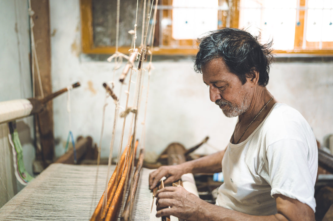 The Role of Artisans in Preserving Kashmiri Pashmina Craft