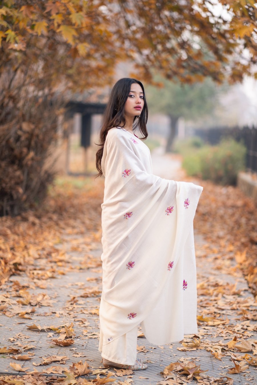 Pashmina vs Cashmere: Know Everything About the Real Difference Before You Choose