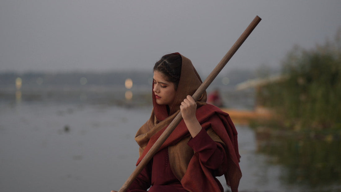 What are Reversible Pashmina Shawls: The Art of Two Expressions in One