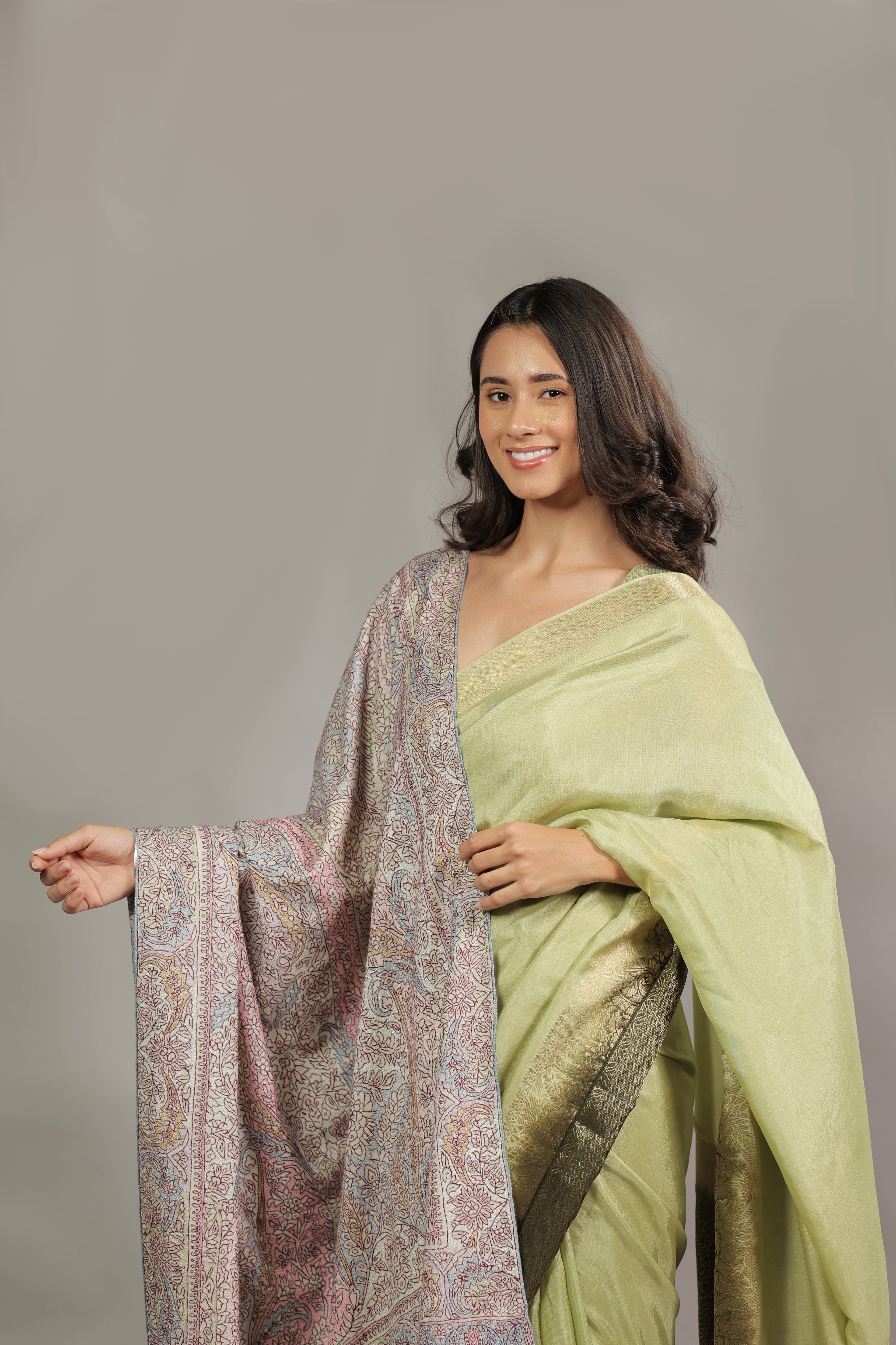 Grey Sozni Hand Embroidered Heavy Grey Bootidaar Pashmina Shawl