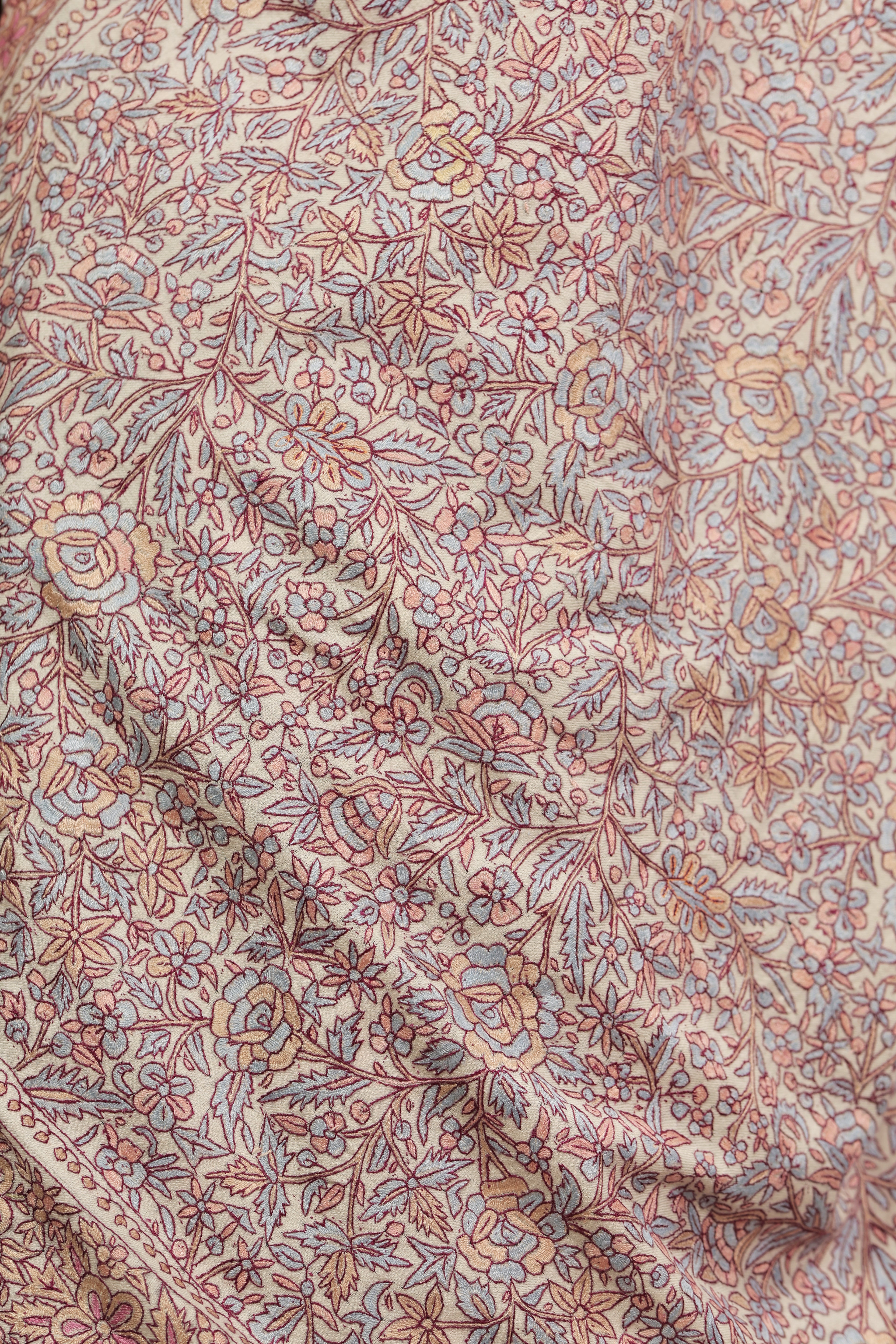 Ivory Hand Embroidered Jamawar Pashmina Shawl