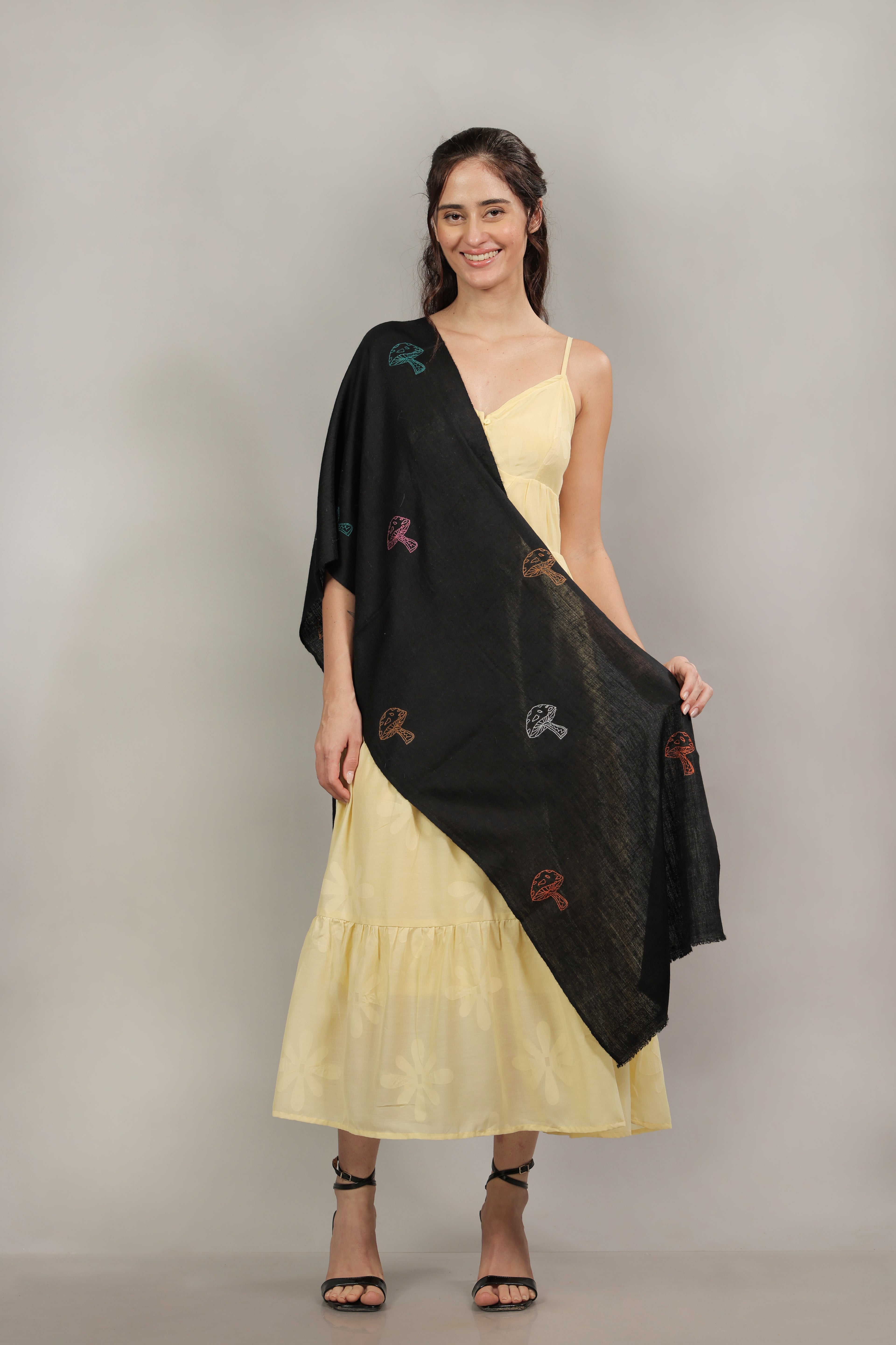 Black Sozni Hand Embroidered Pashmina Muffler