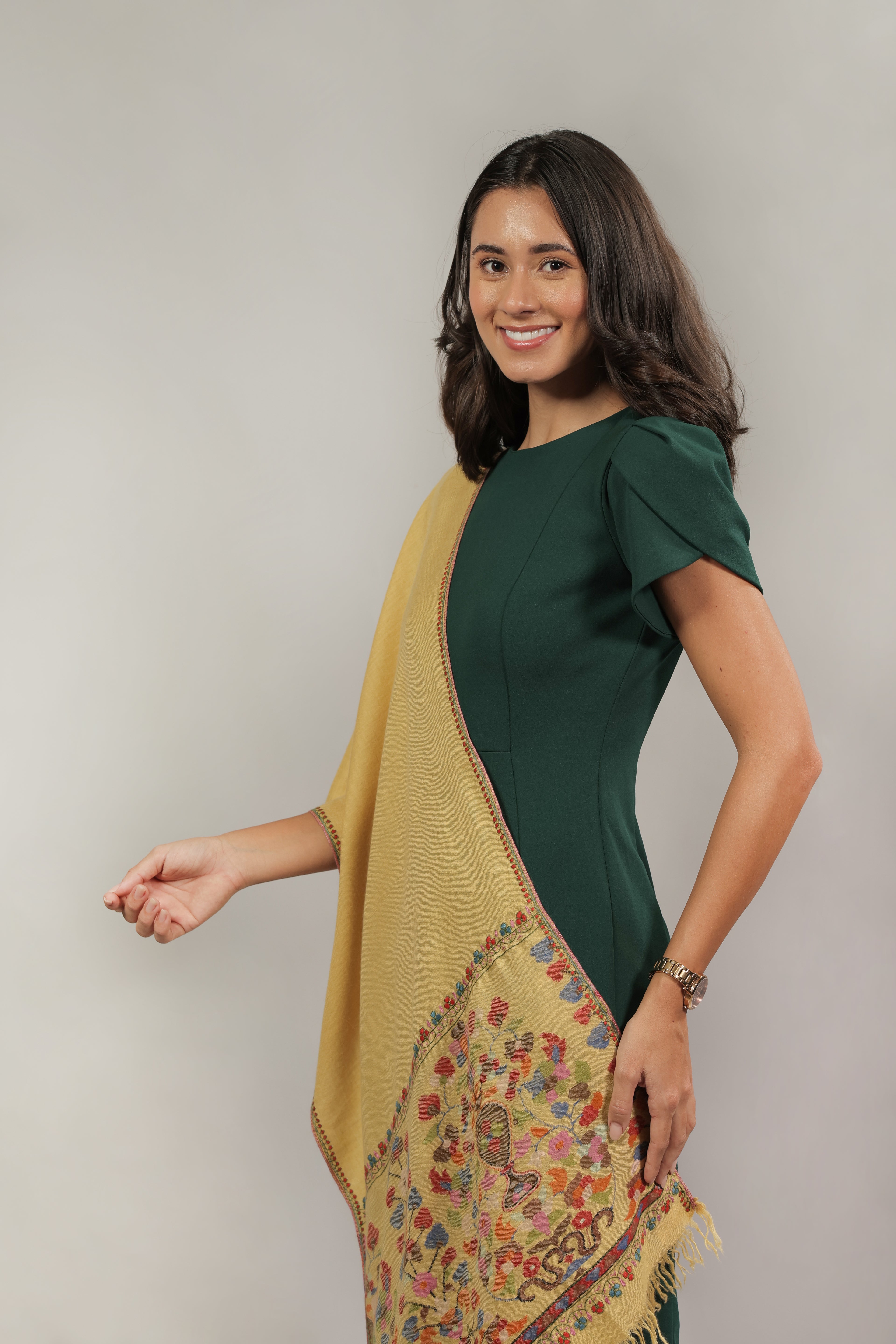 Yellow Kani and Sozni Palla Pashmina Muffler