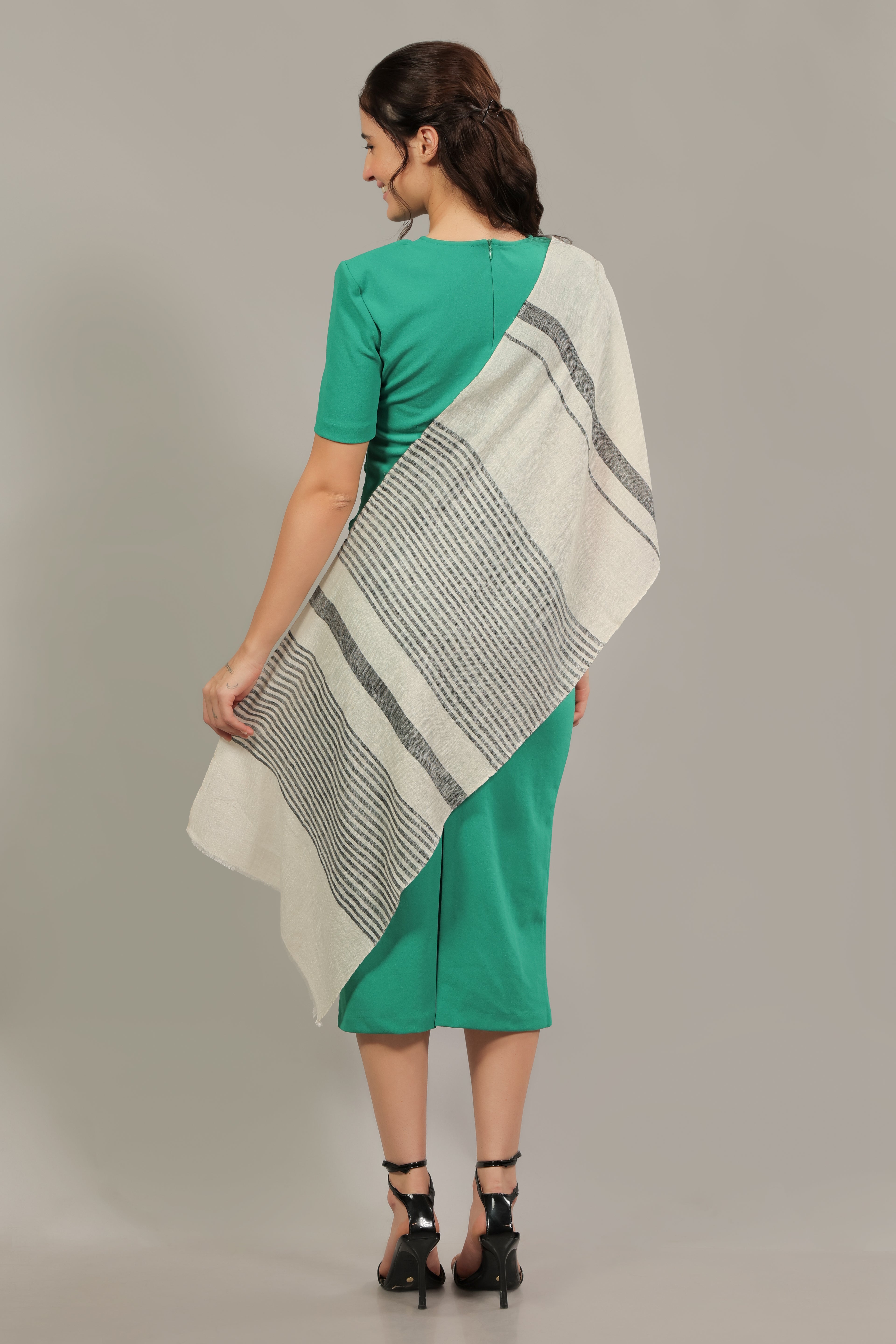 Black and White Stripes Pashmina Muffler