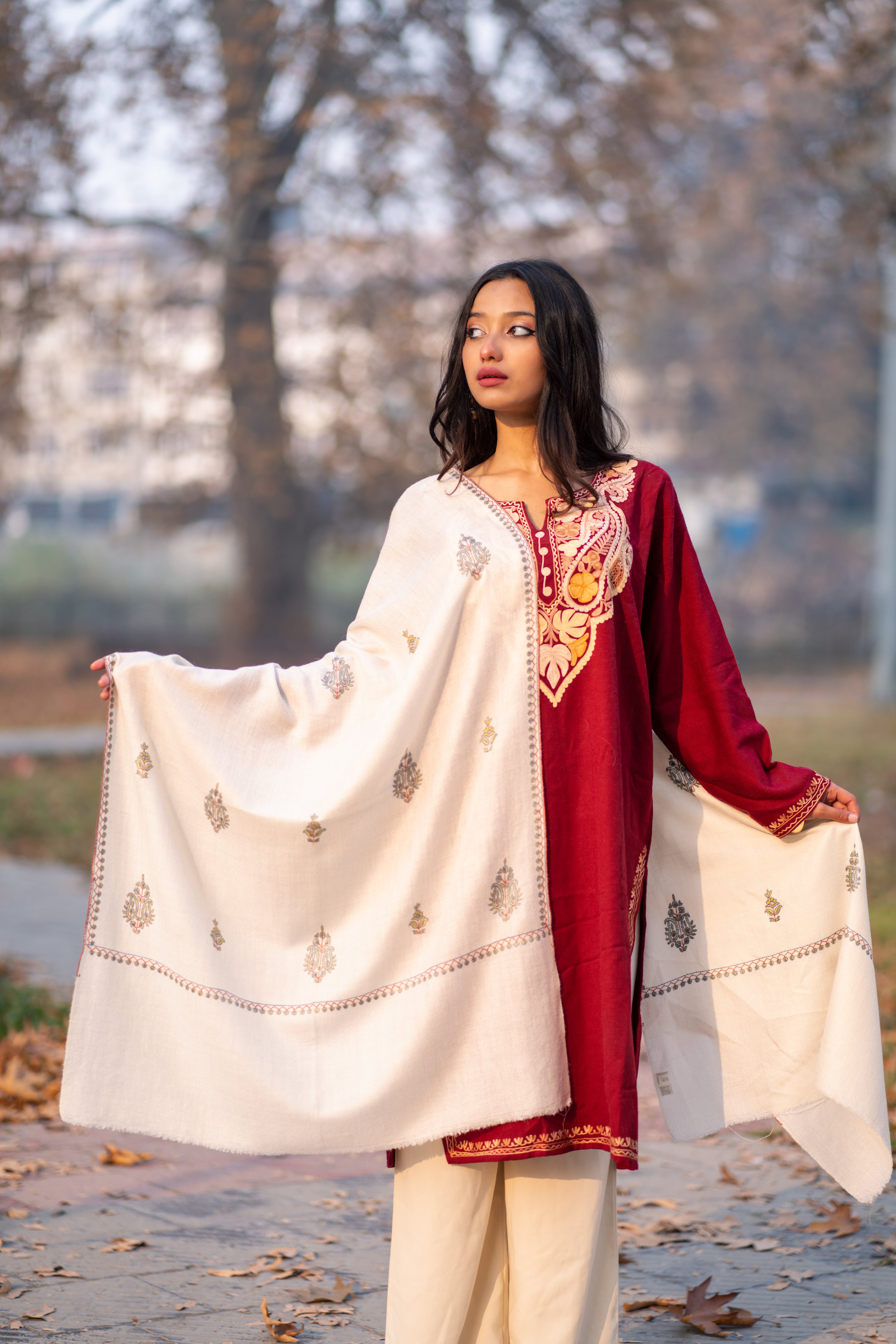 Ivory Sozni Hand Embroidered Pashmina Wrap