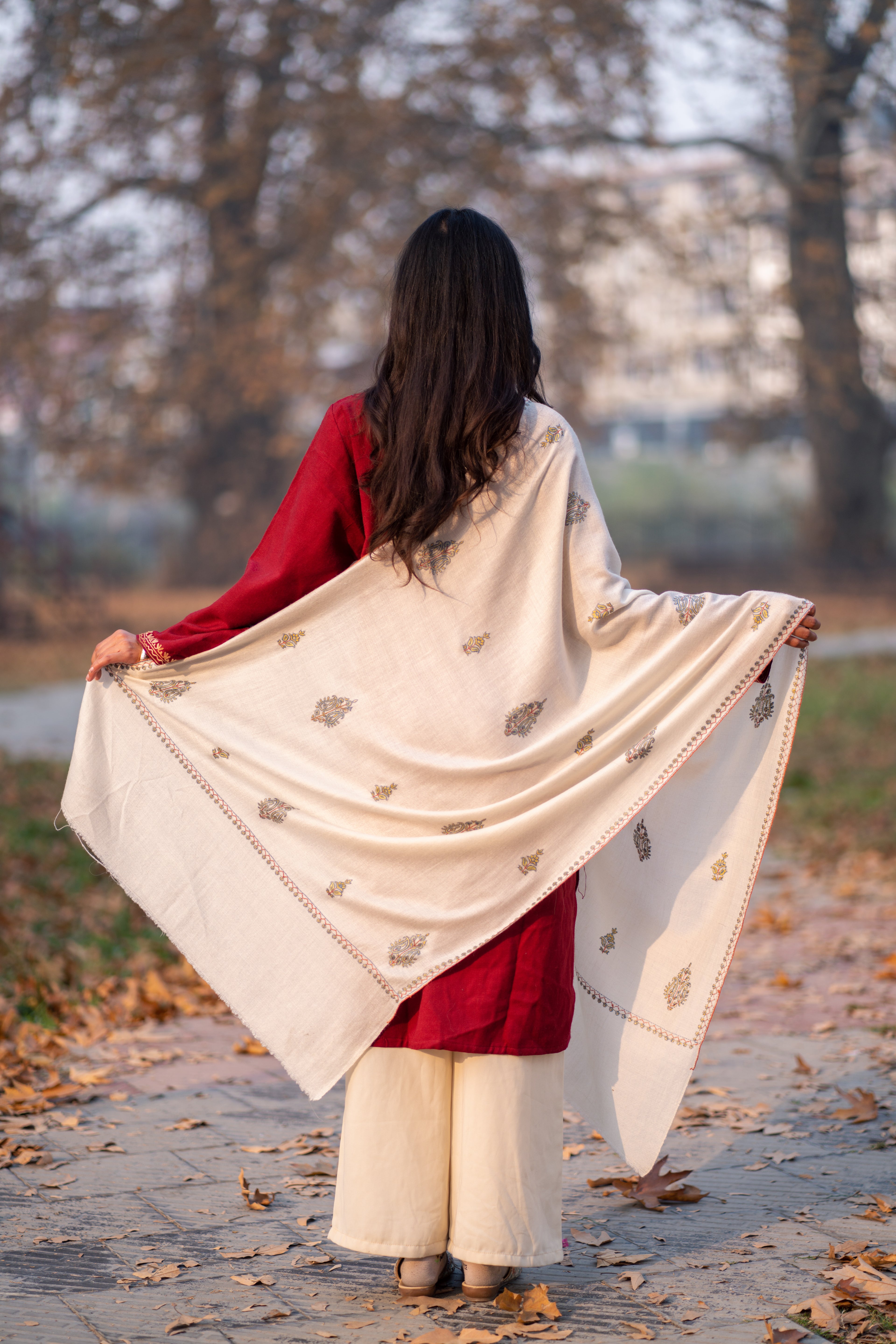 Ivory Sozni Hand Embroidered Pashmina Wrap