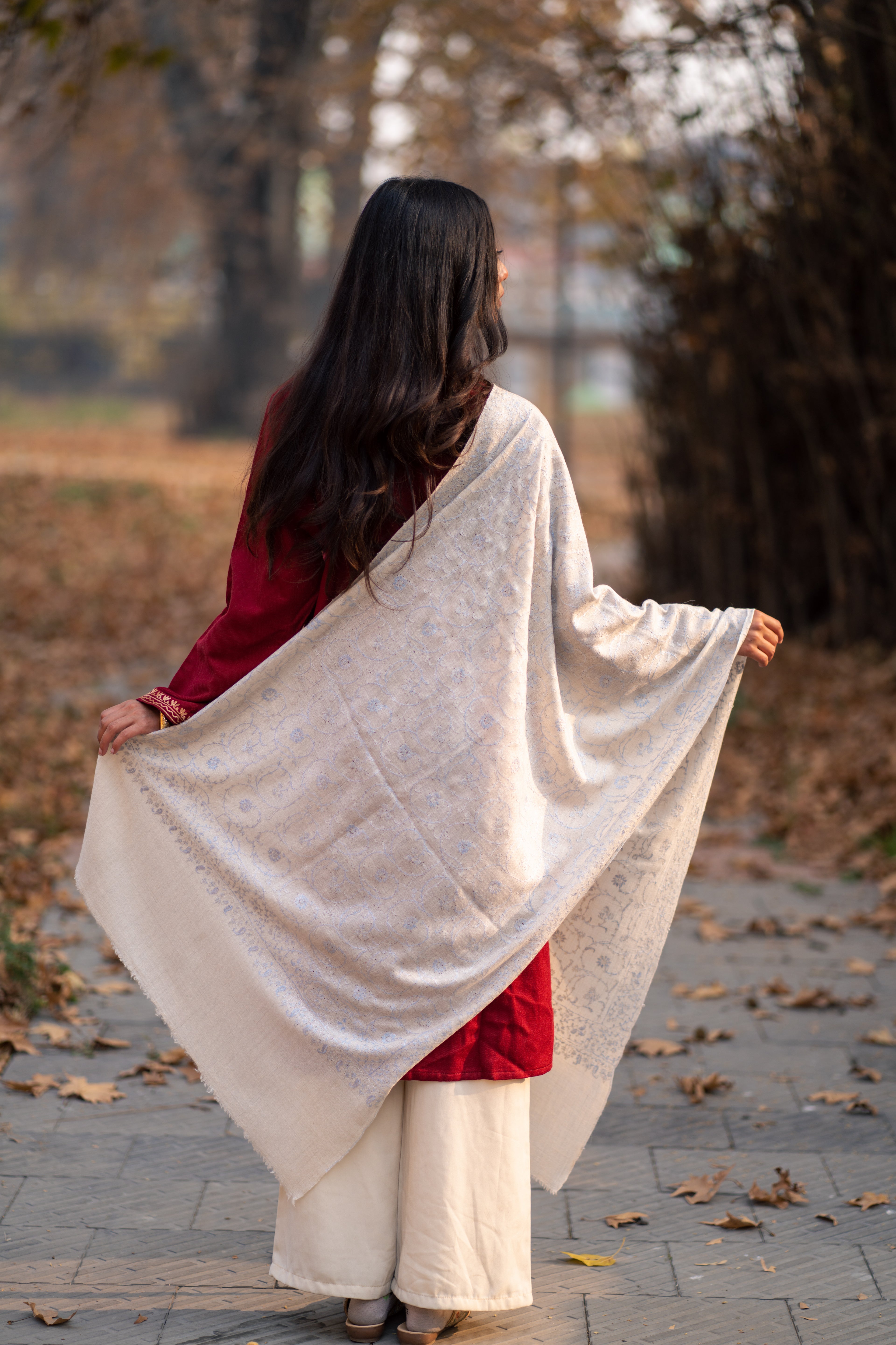 Ivory Sozni Hand Embroidered Pashmina Wrap