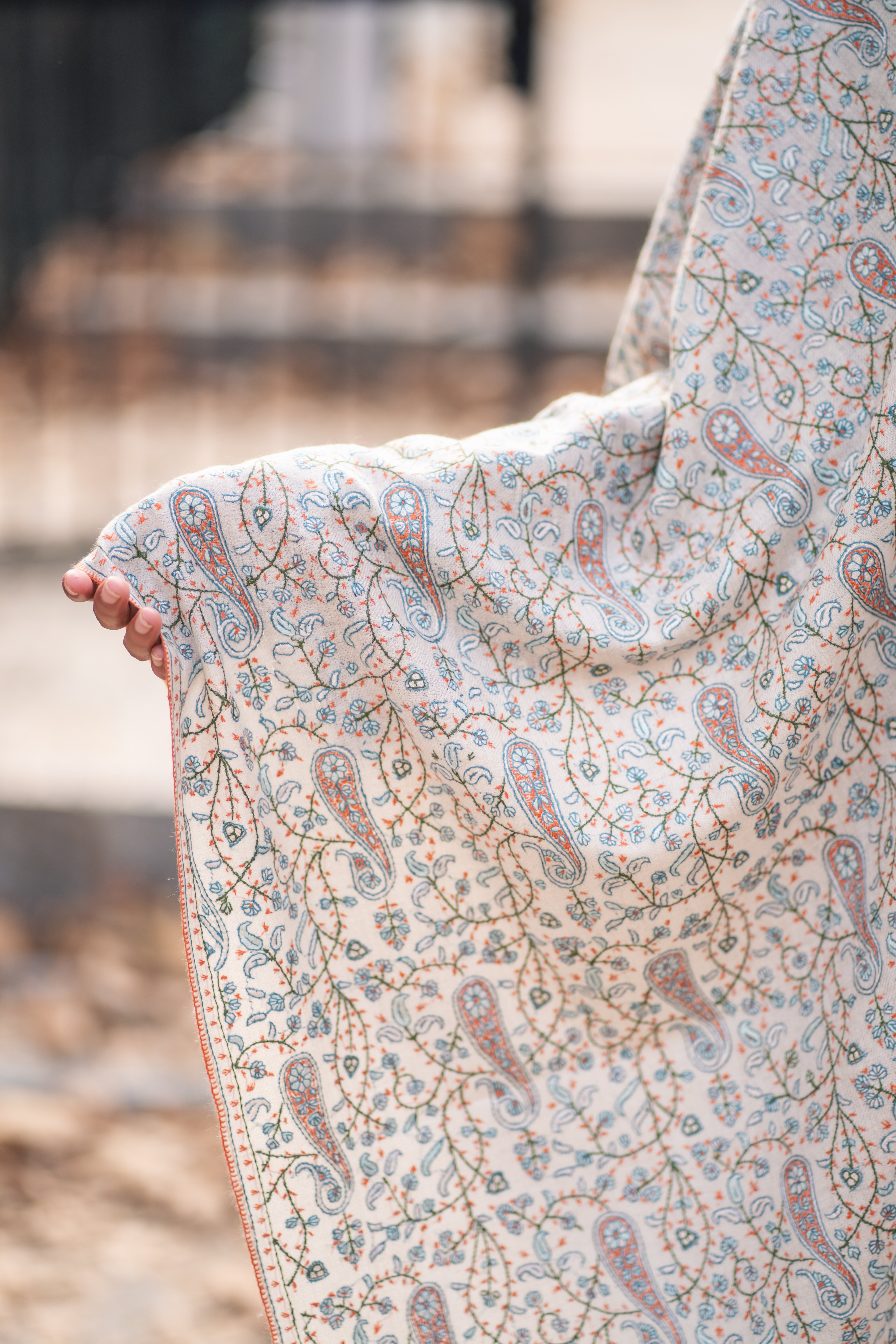 Ivory Handspun Sozni Hand Embroidered Jamawar Pashmina Wrap