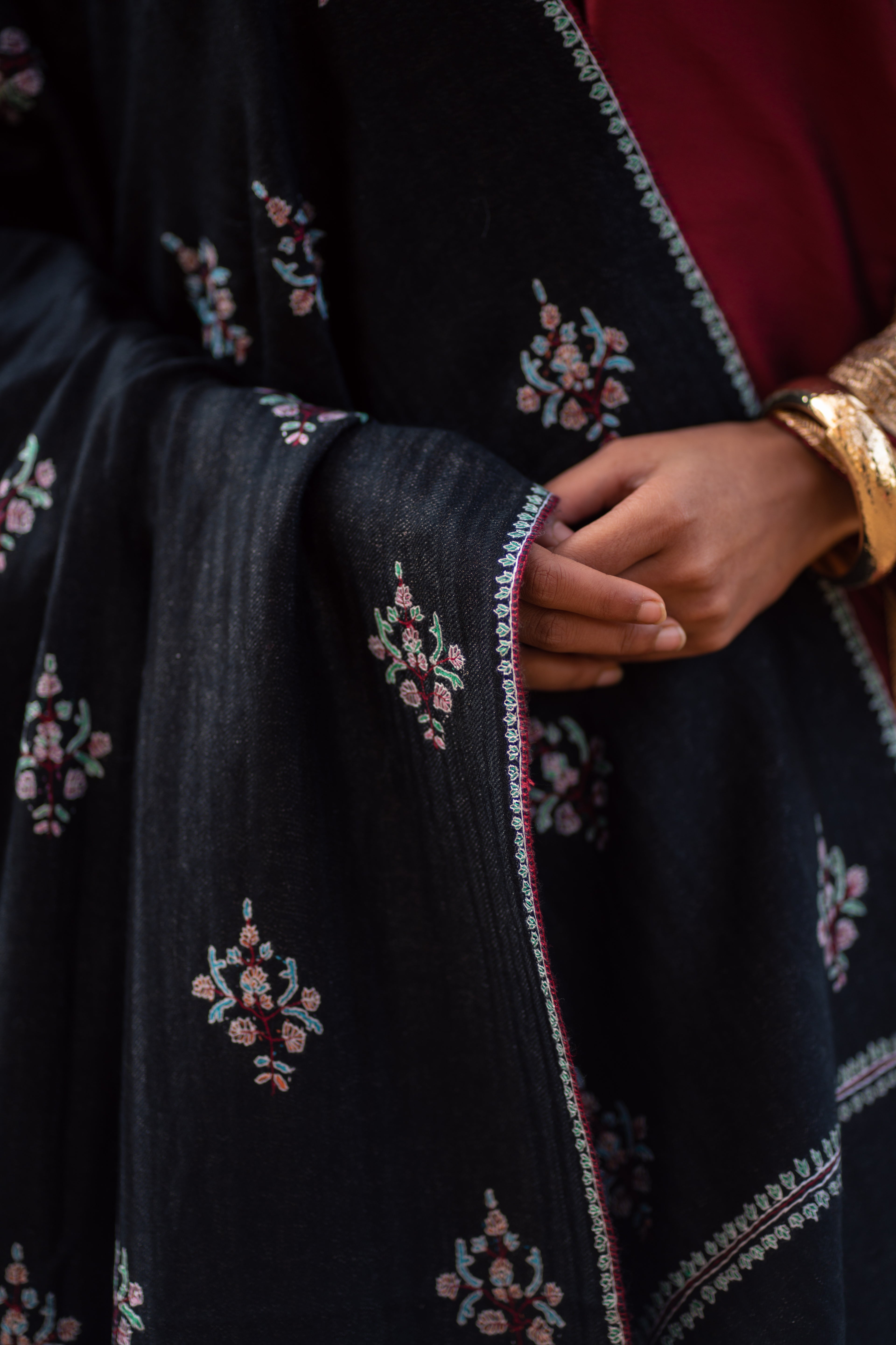Black Sozni Hand Embroidered Reversible Pashmina Zari Shawl