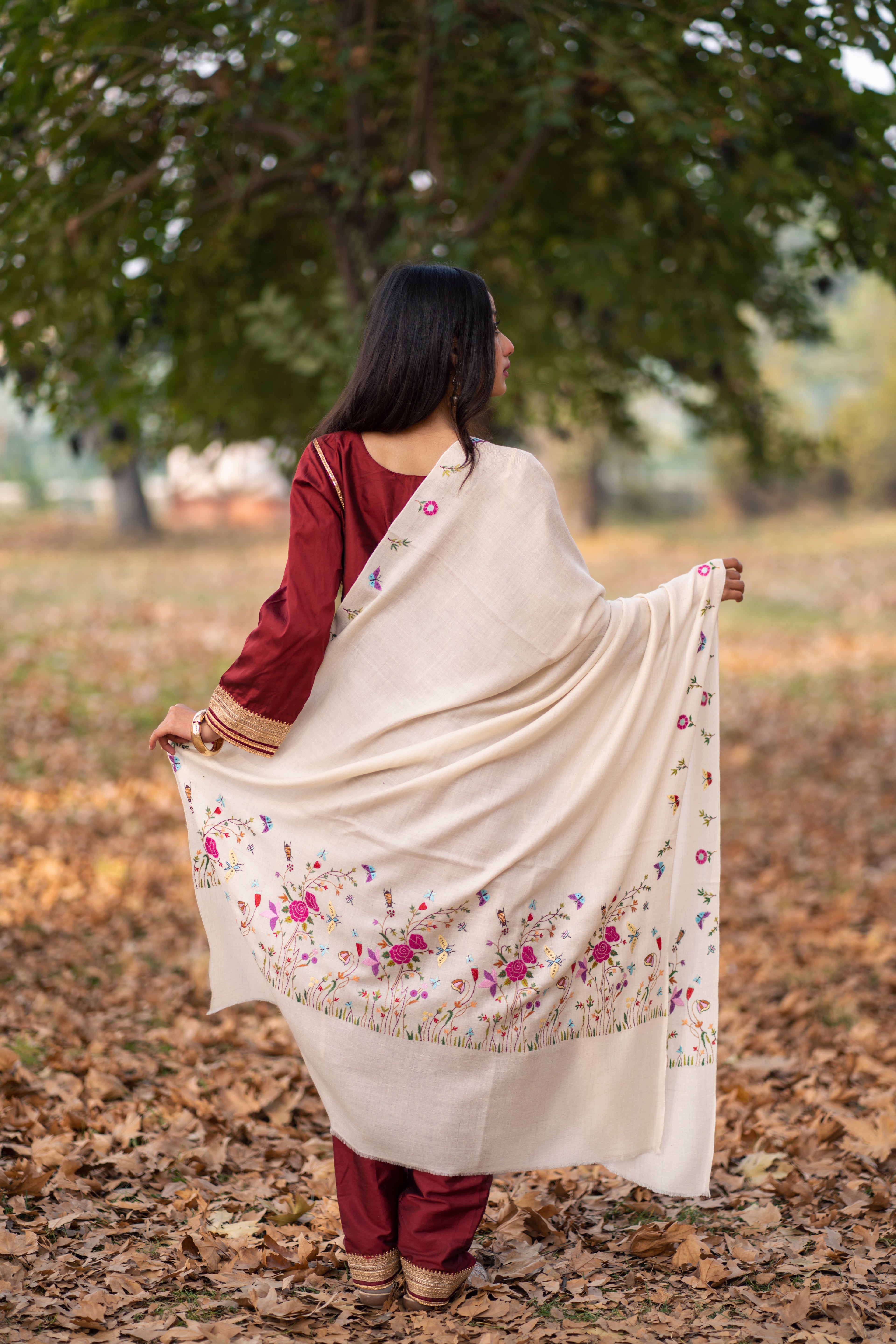 White Paper Mache Pashmina Shawl