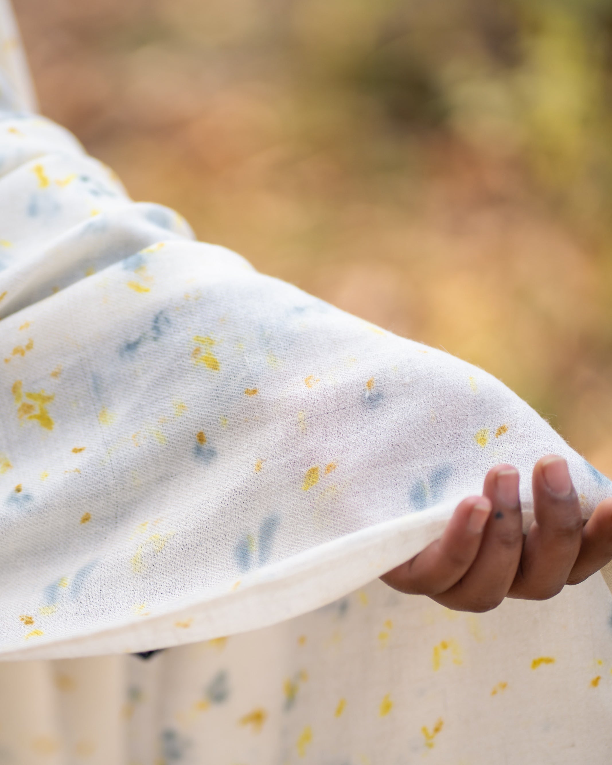 White Organic Flower Dyed Pashmina Shawl
