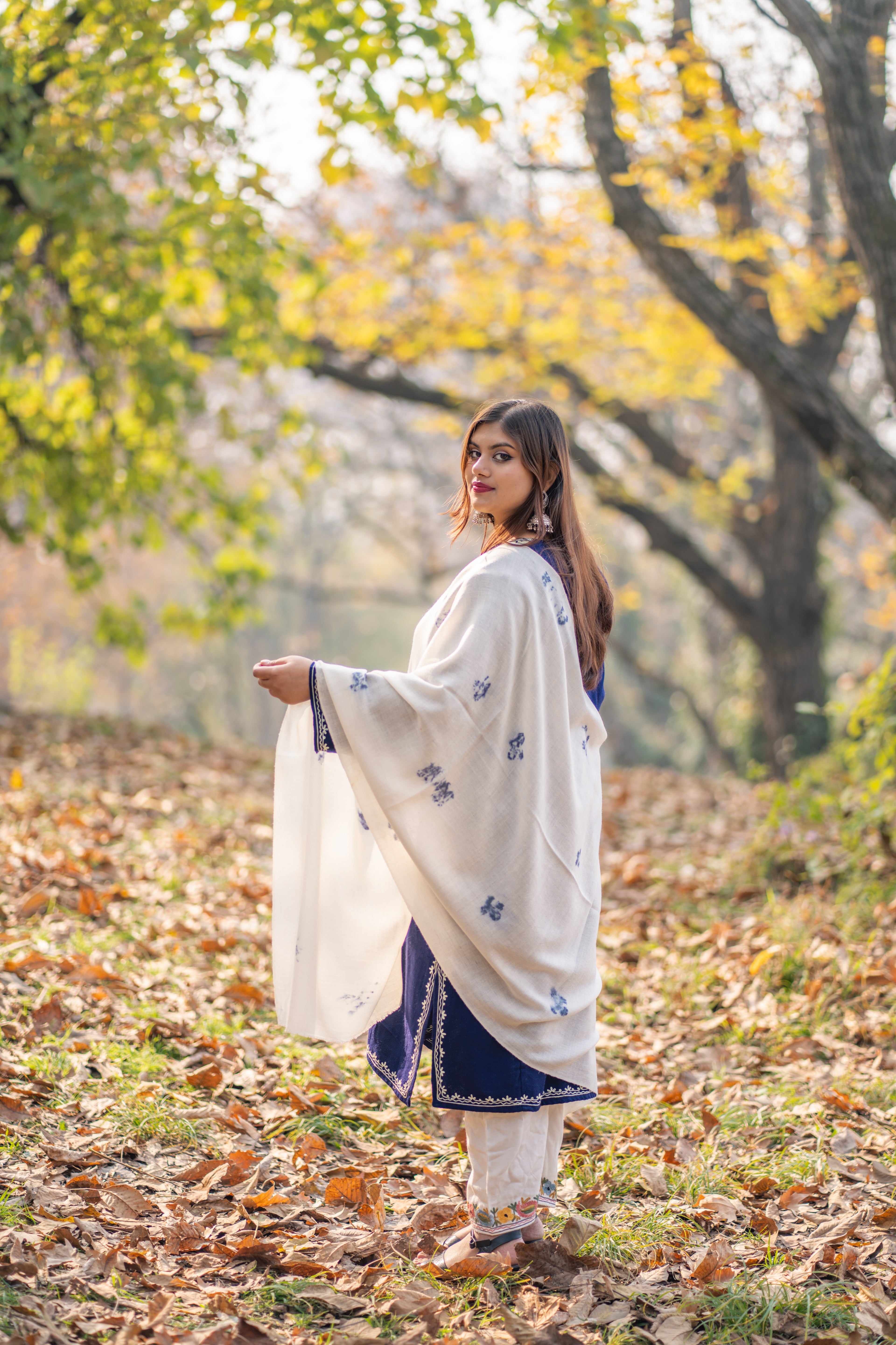 White Organic Flower Dyed Pashmina Wrap
