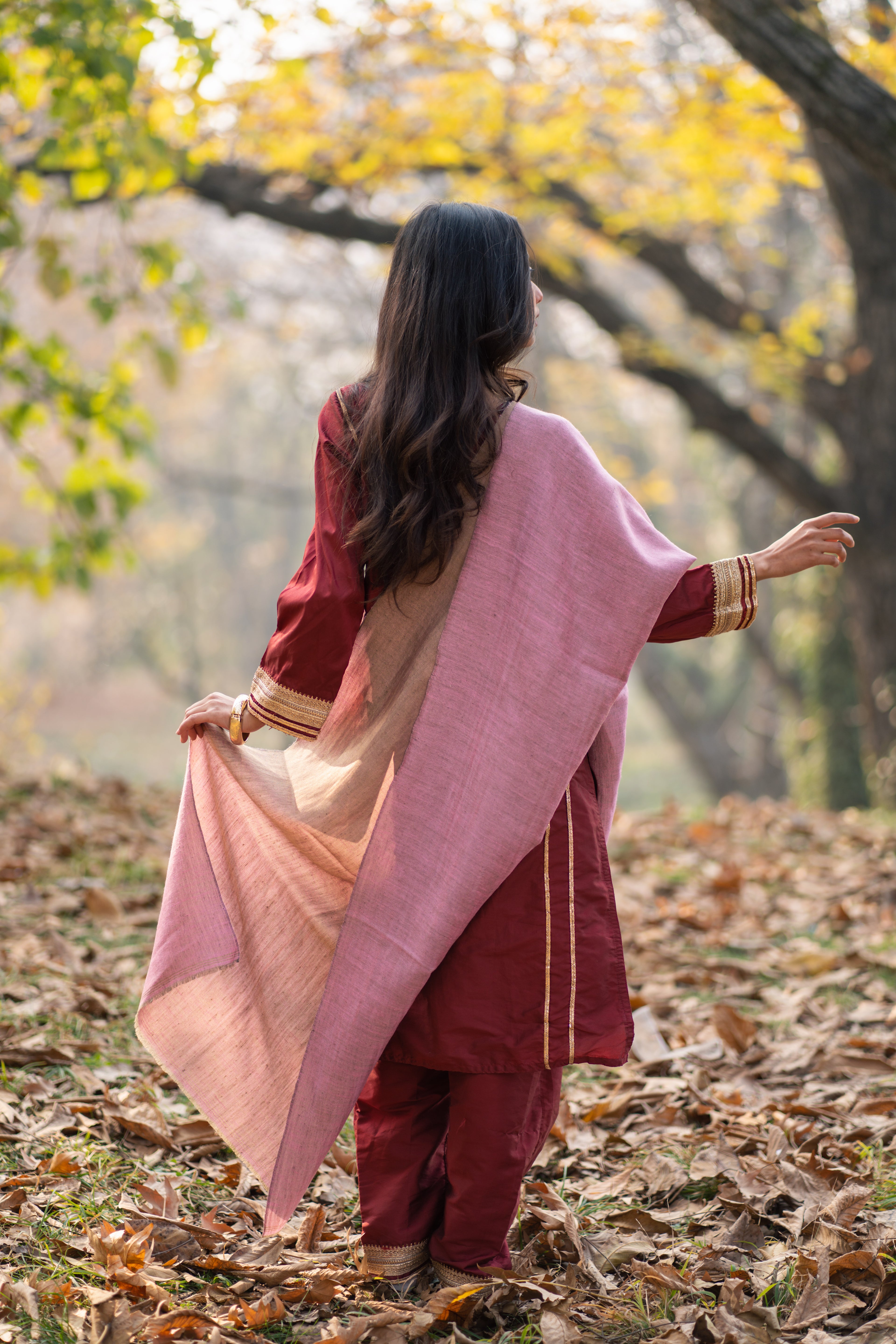 Pink and Gold Zari Weave  Reversible Pashmina Wrap