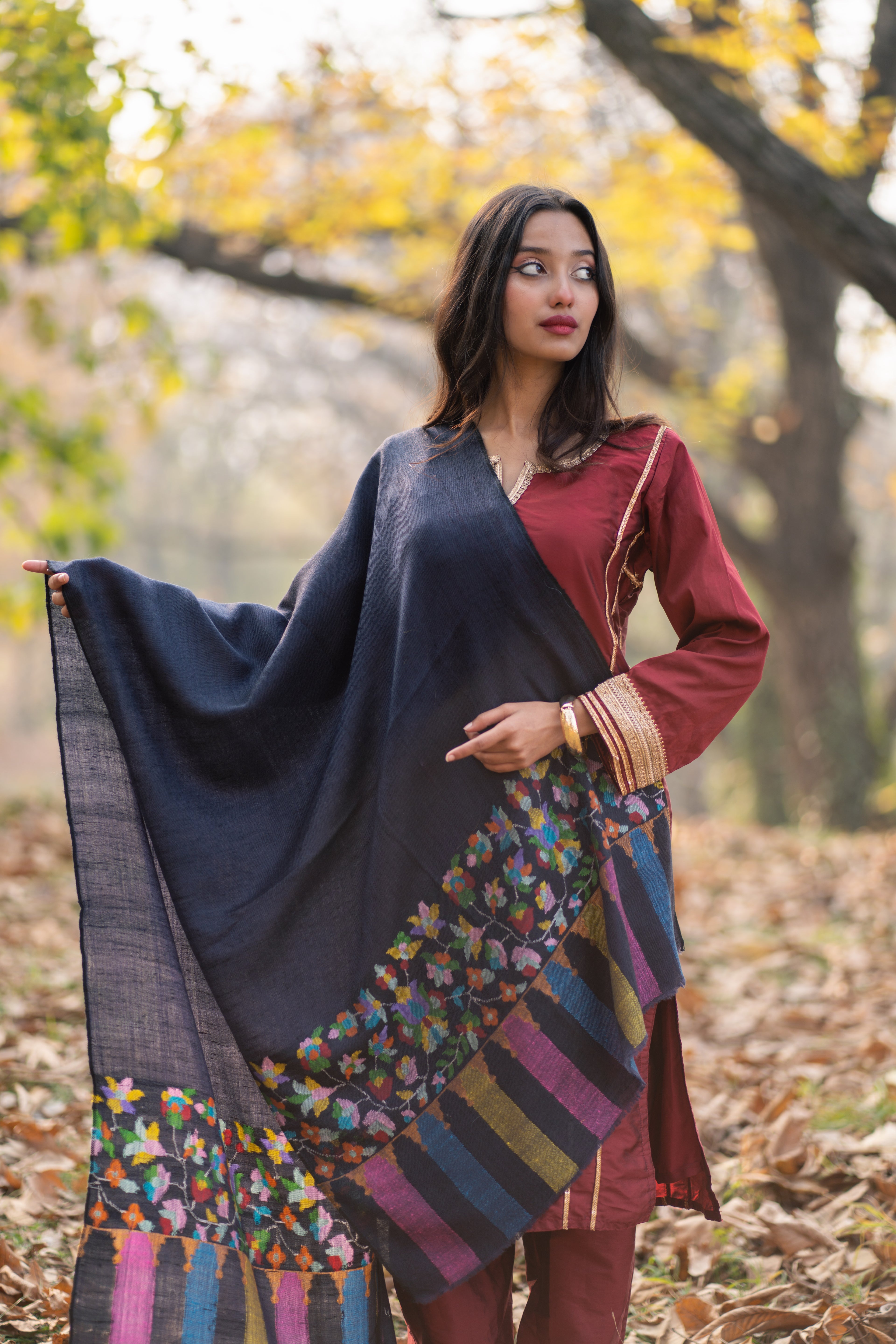 Navy Blue Kani Palla Pashmina Wrap