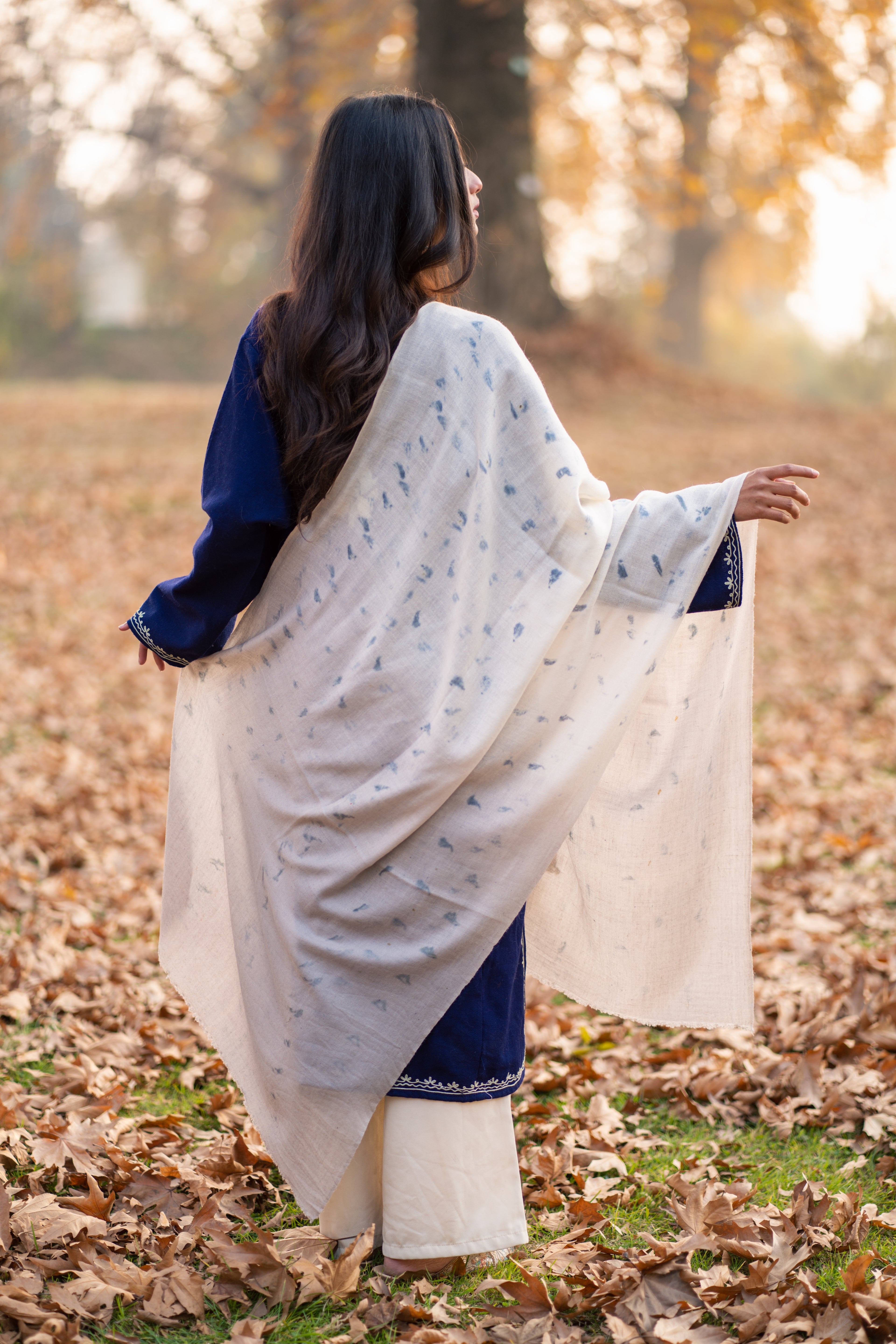 Grey and White Organic Flower Dyed Pashmina Wrap