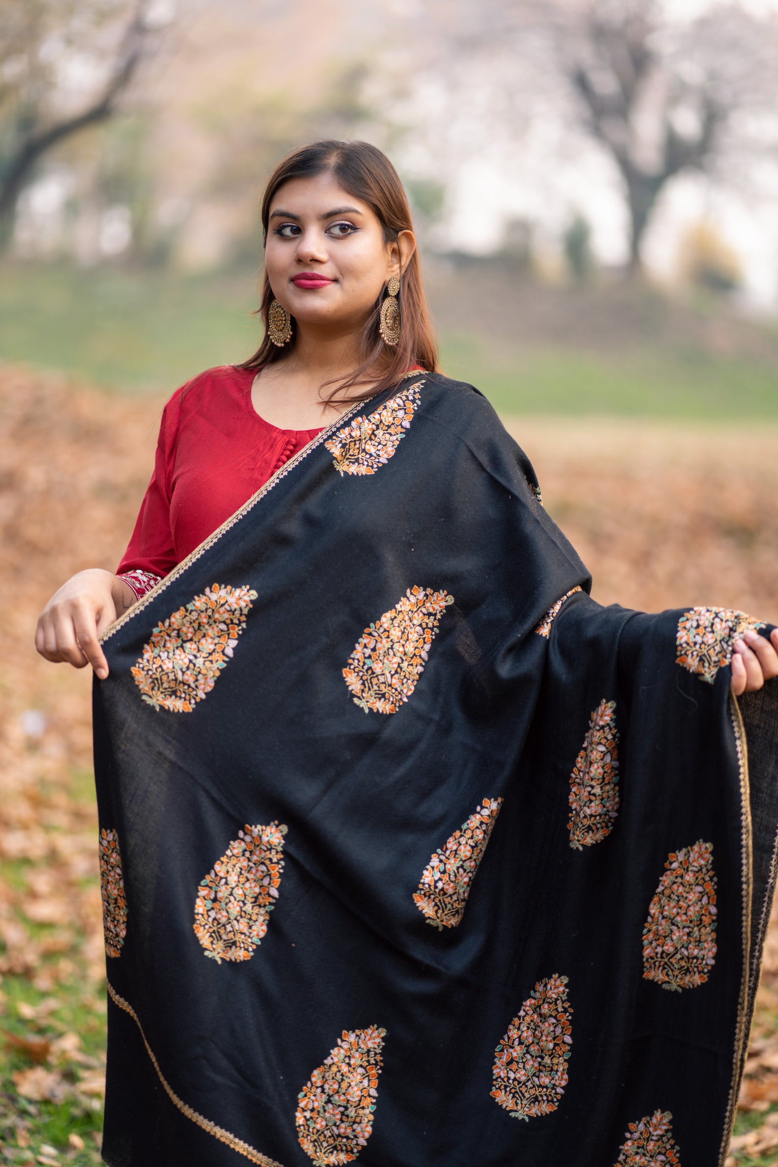 Black Sozni Hand-Embroidered Pashmina Shawl