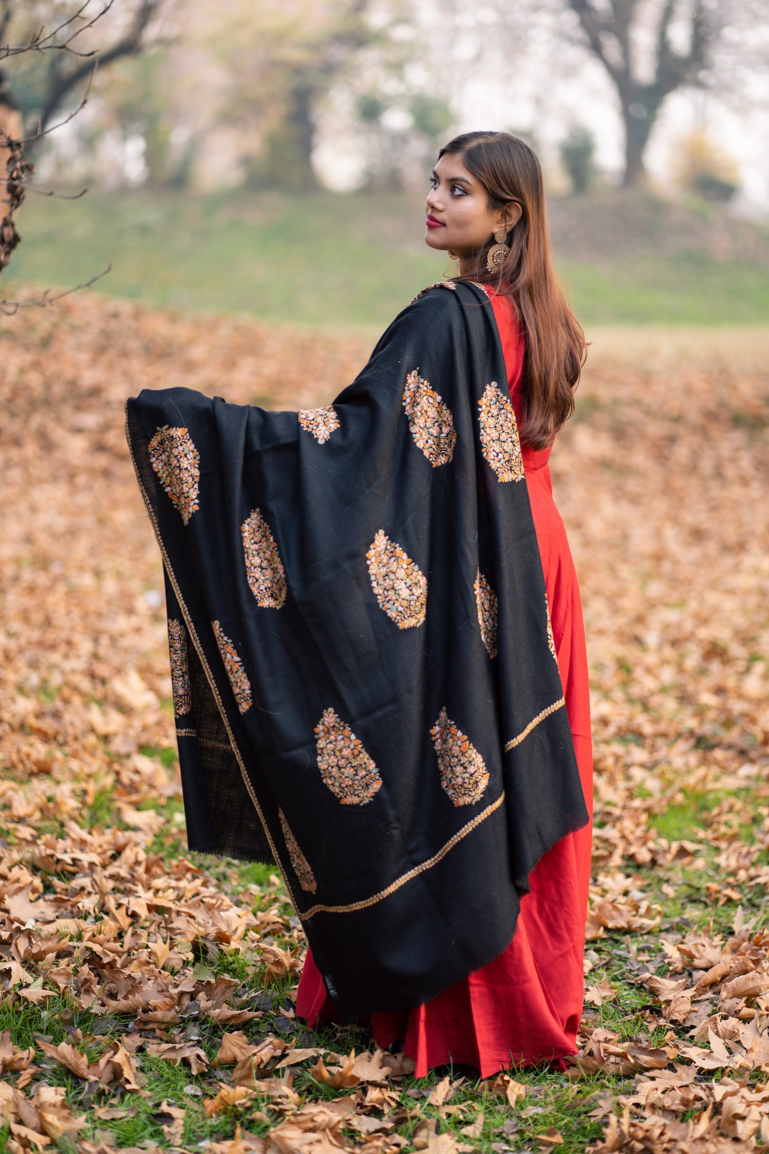 Black Sozni Hand-Embroidered Pashmina Shawl