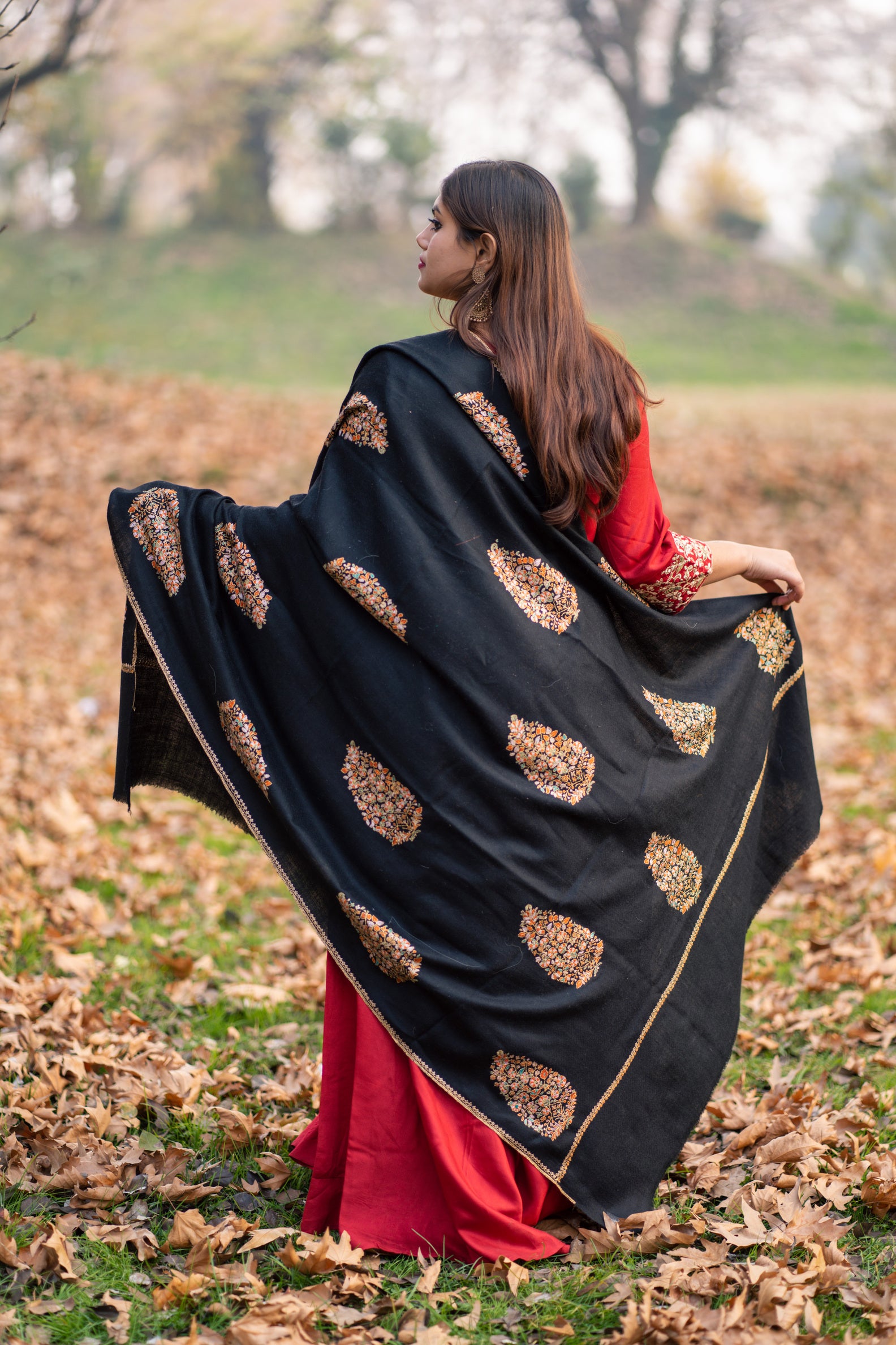 Black Sozni Hand-Embroidered Pashmina Shawl