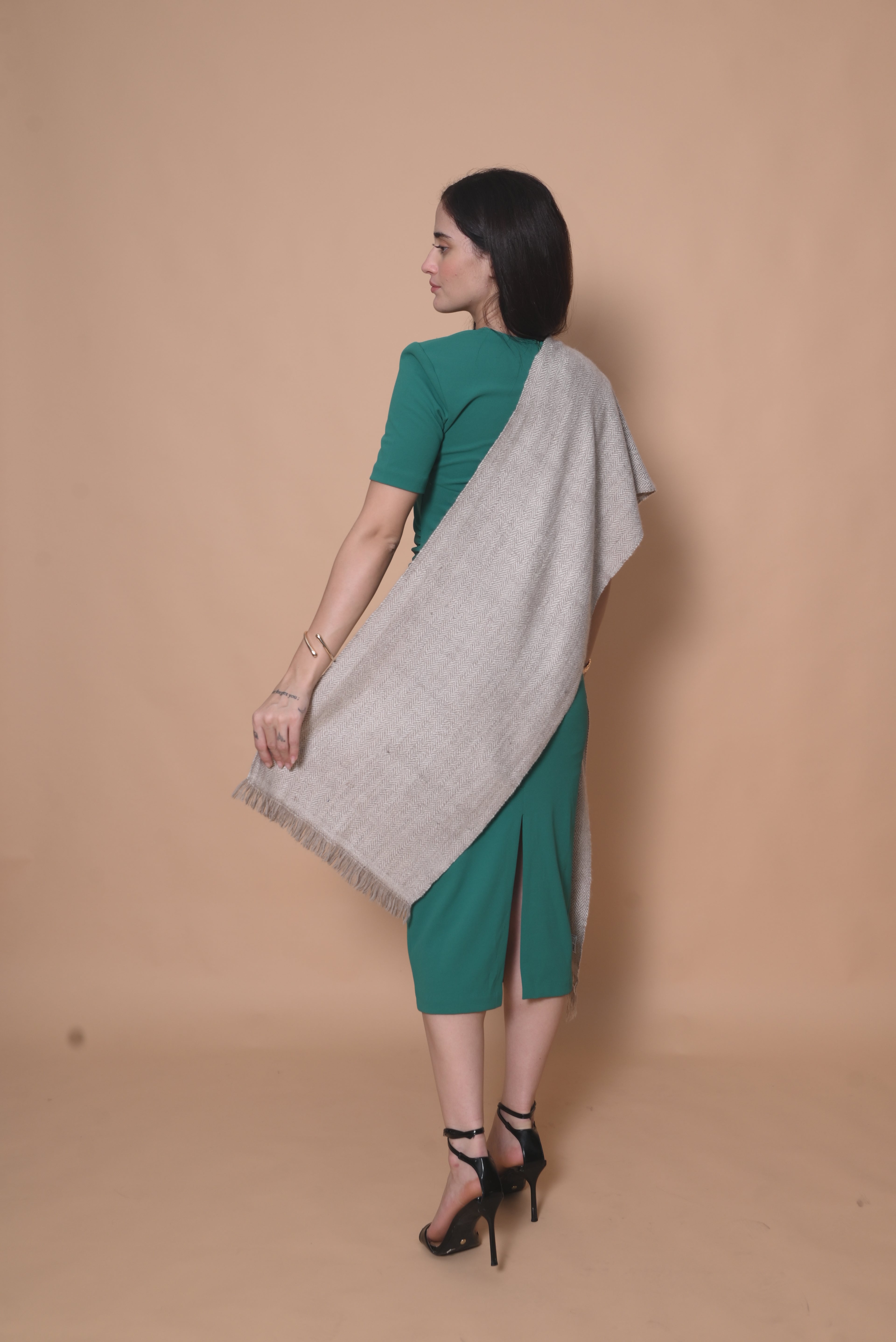 Beige Thick Handspun Muffler