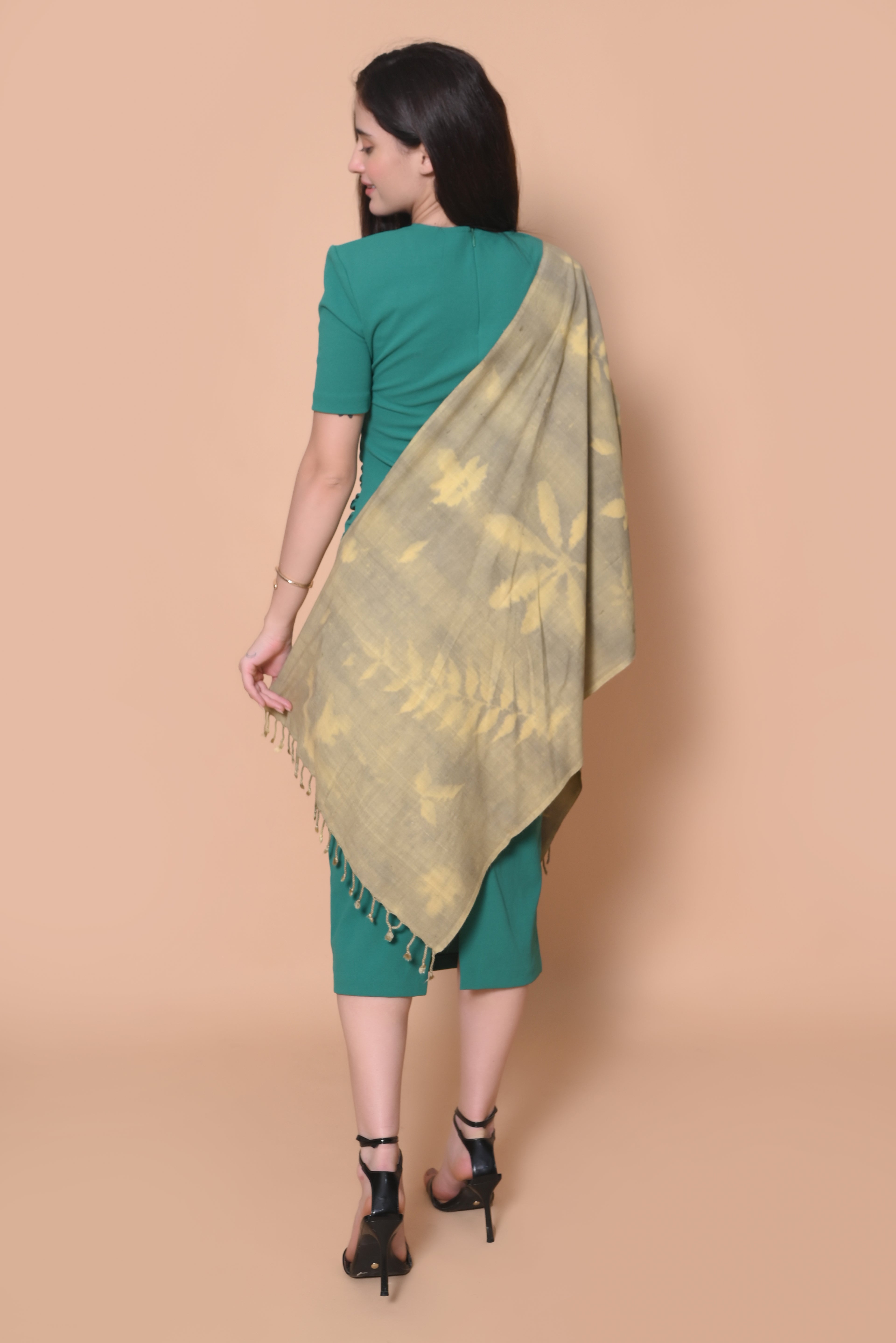 Green & Yellow Organic Leaves Dyed Eri Silk Stole