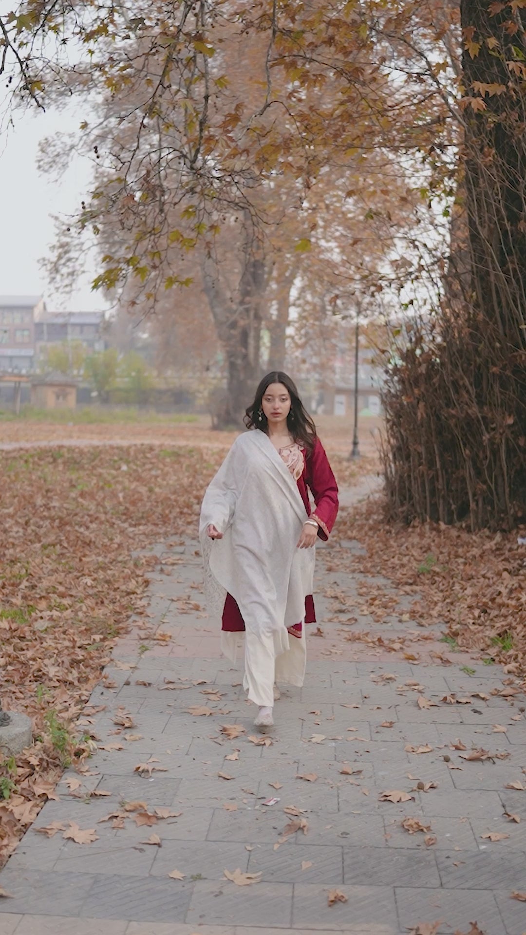 Ivory Sozni Hand Embroidered Pashmina Wrap