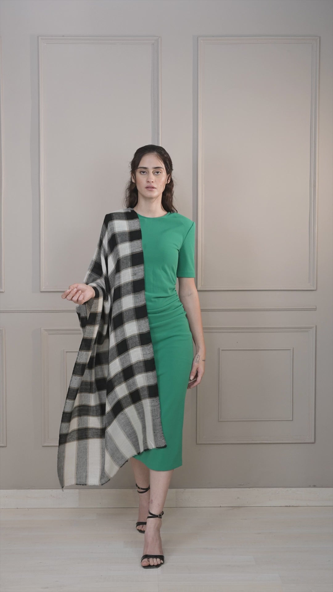 Black and White Checkered Pashmina Wrap