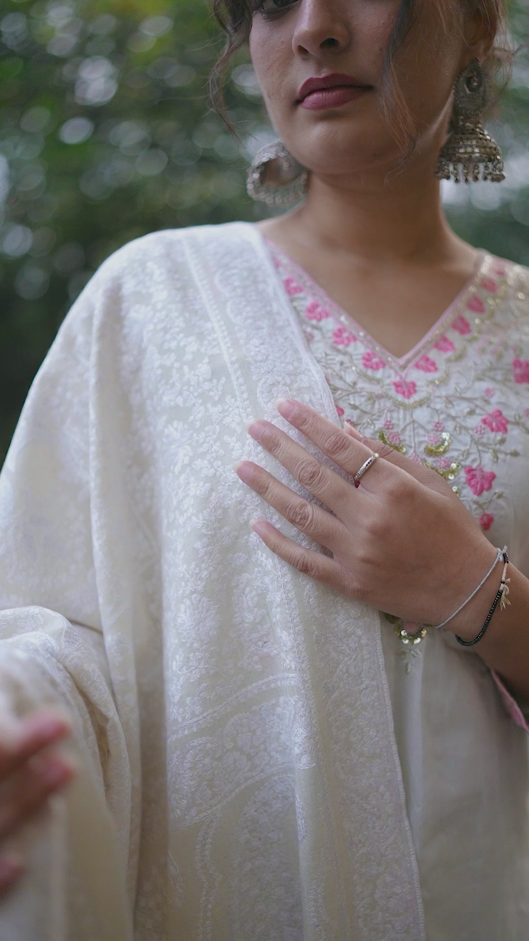 White Sozni Hand Embroidered Jamawar Pashmina Shawl